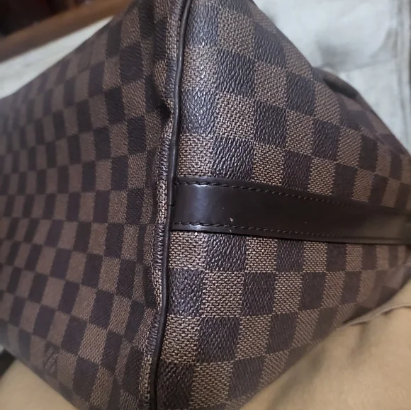 (SOLD)Authentic Louis Vuitton Damier Ebene bandoulier - Picture 6 of 16